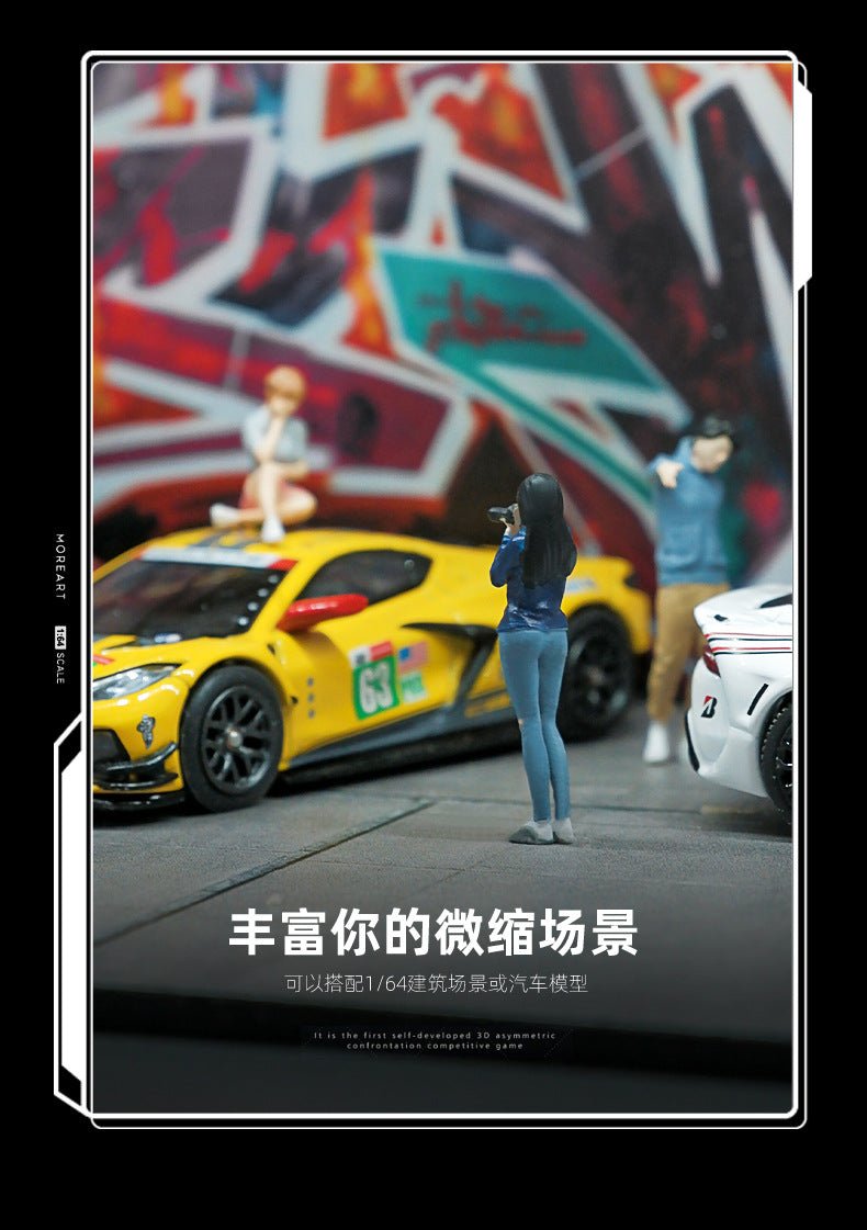1:64 Girl Photographer Figure - Inaboxstore