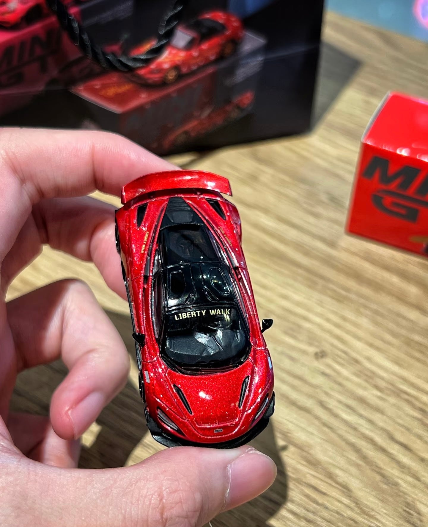 MINIGT 1:64 McLaren 720S #828 Alloy Car Model