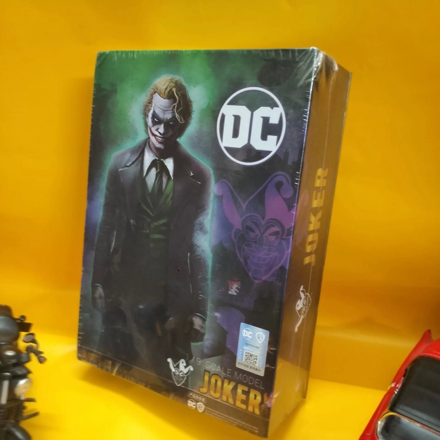 Fondjoy – DC Collection Joker 1:9 Action Figure