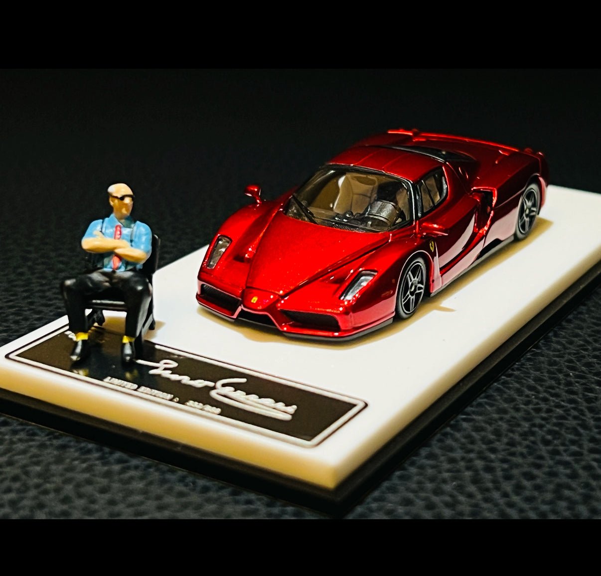 KING MODEL 1/64 Enzo Ferrari Metal Red 1/64 Alloy Car Model - Inaboxstore