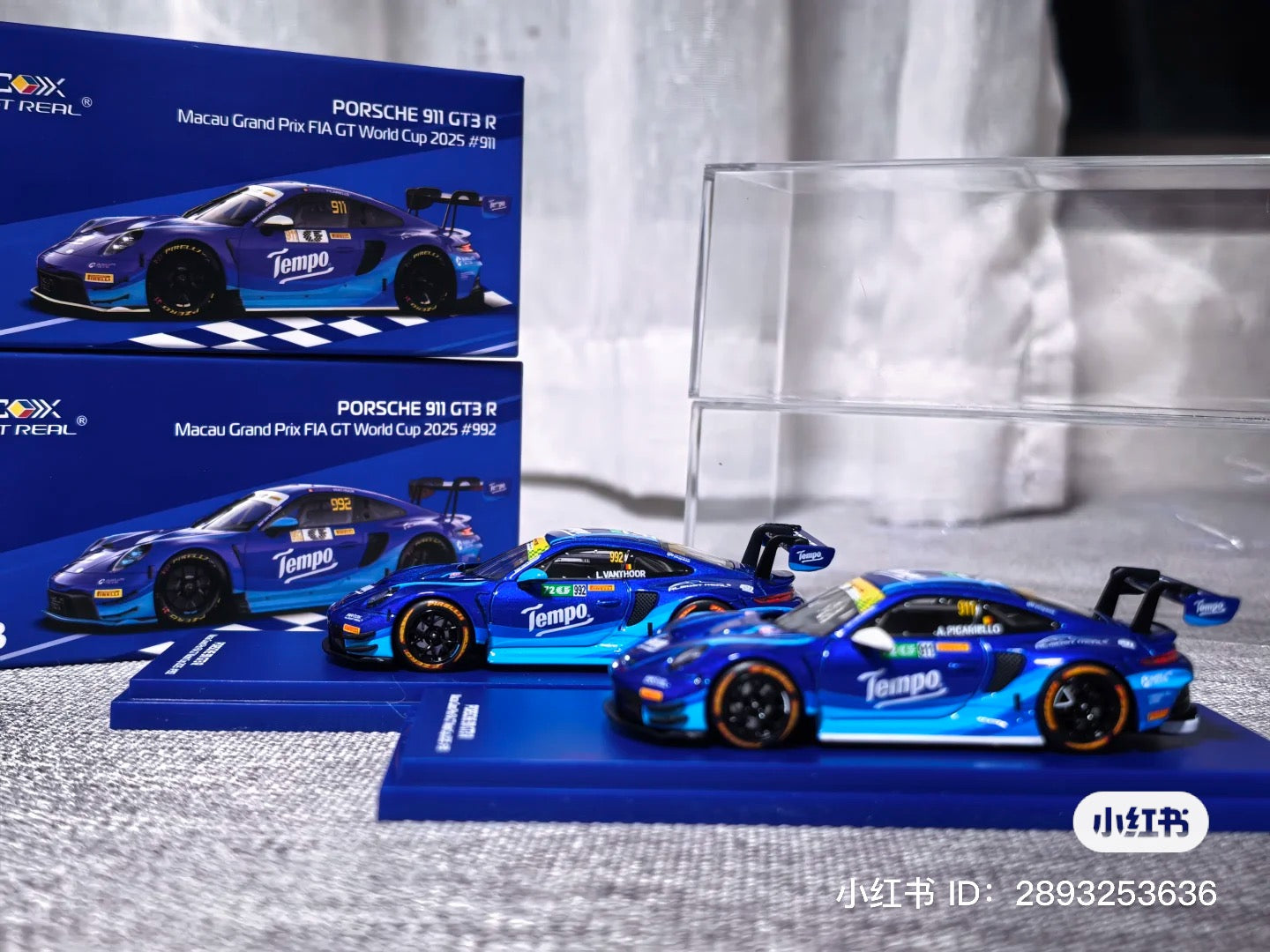 AR Box 1/64 Porsche 911 GT3 R Macau Grand Prix Tempo