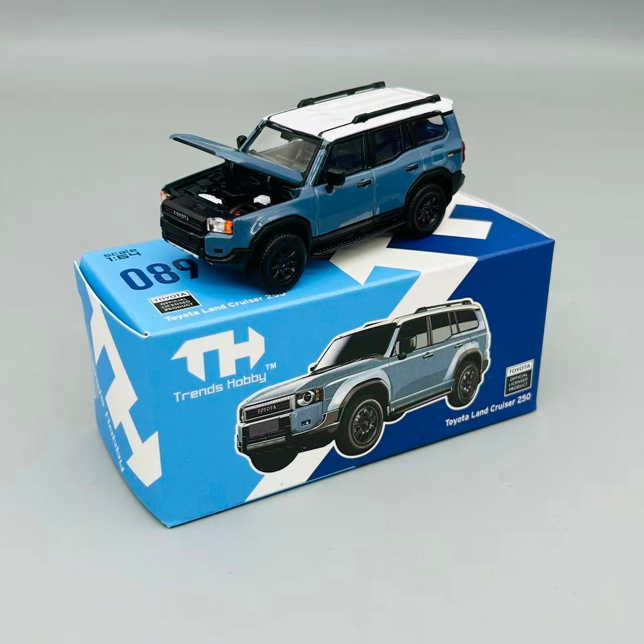 Trends Hobby 1:64 Toyota Land Cruiser 250 Alloy car model