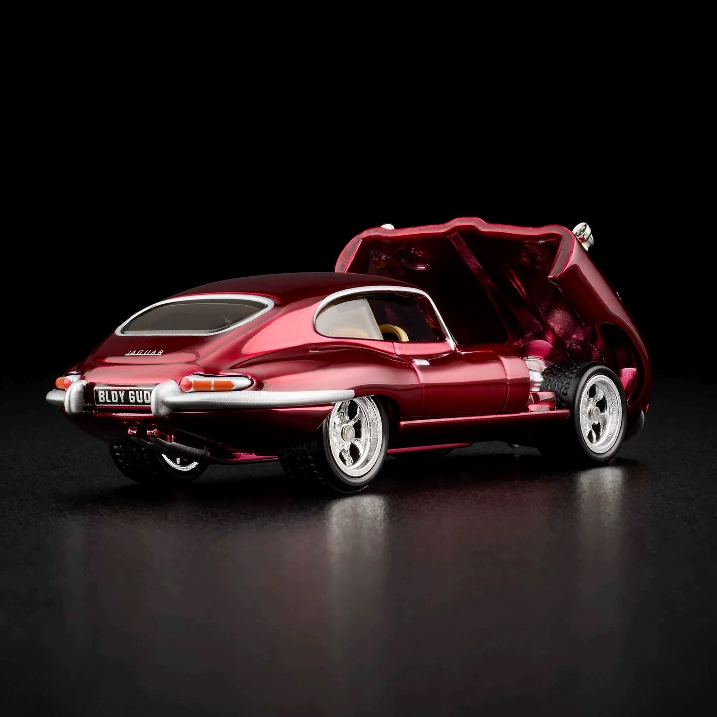Hot wheels 1:64 RLC Exclusive 1964 Jaguar E-Type Car model