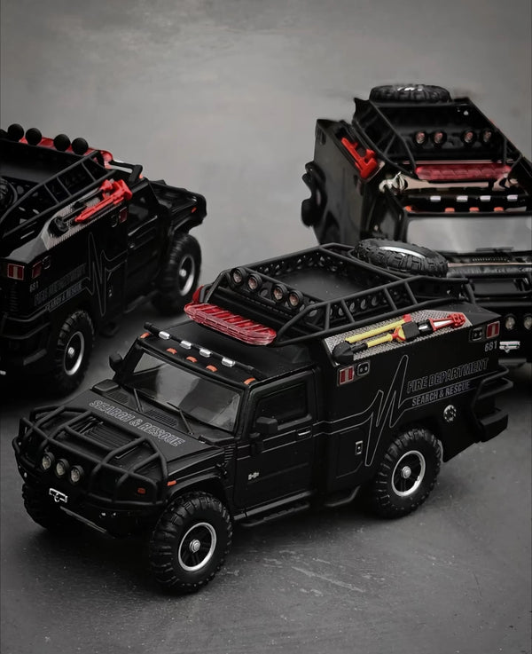 MK Miniatures H2 Ambulanza APA XPO 2025 – Modellino Pressofuso Scala 1:64 Con Base E Scatola