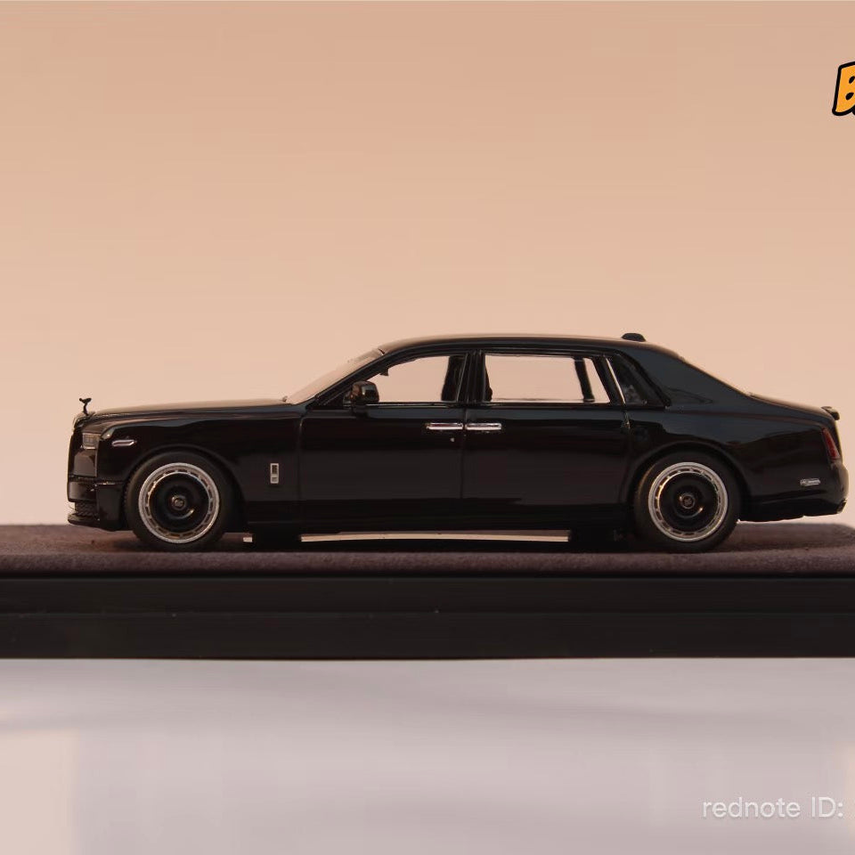 HEC 2026 EXCLUSIVE Banana Model Rolls Royce Phantom VIII Series II All Black