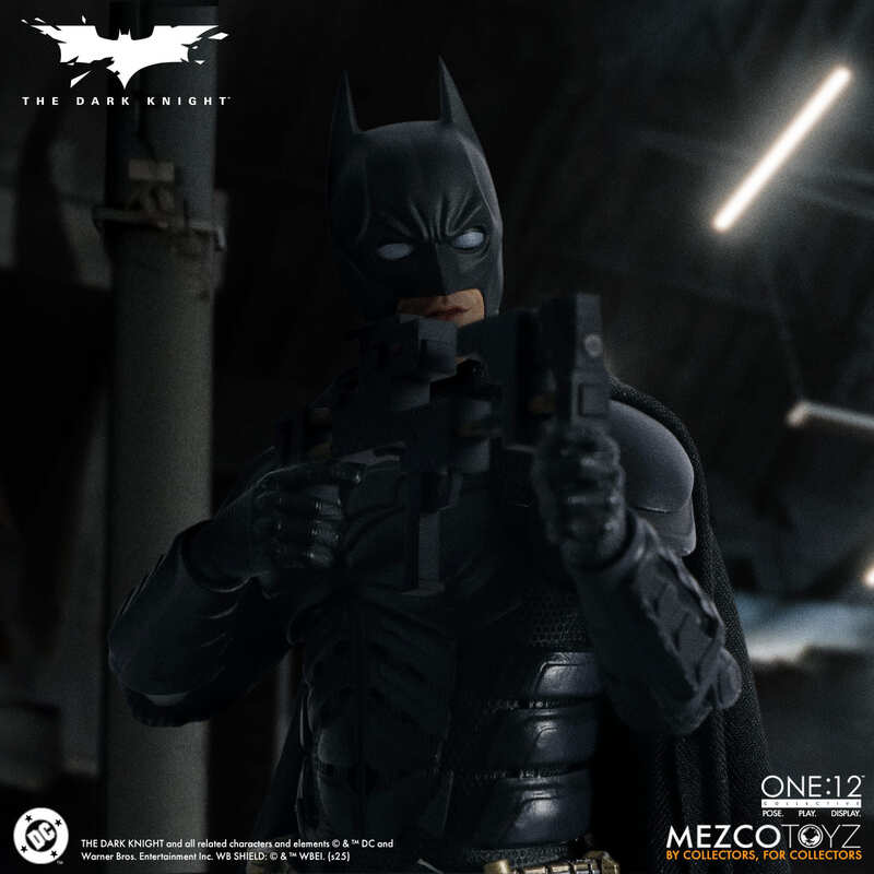 Mezco ONE:12 Collective The Dark Knight - BATMAN Action Figure (Pre-order)