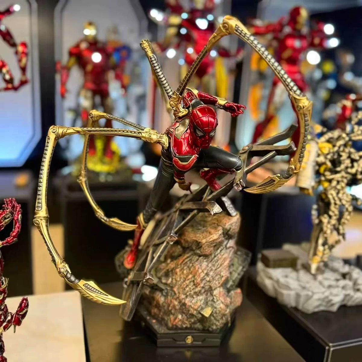 Marvel Avengers Infinity War Iron SpiderMan 1/4 Scale Resin Statue