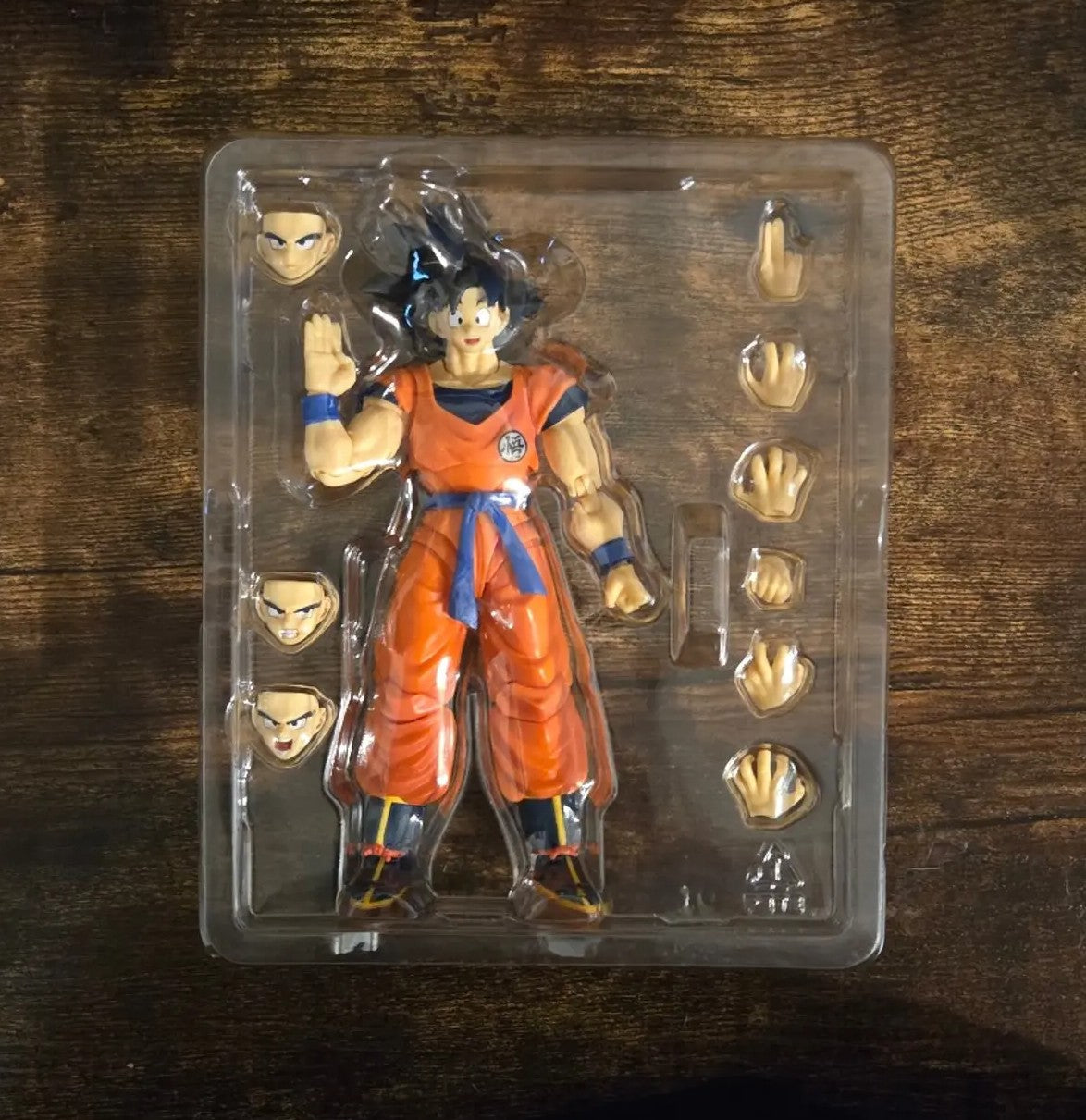 Son Goku A Saiyan Raised On Earth S.H.Figuarts Action Figure - Dragon Ball Z