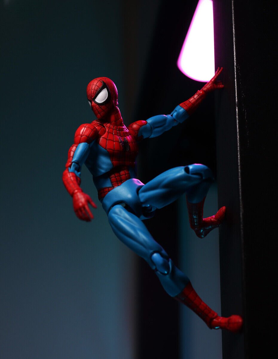 CT Toys MAFEX No.185 Spider - Man CLASSIC COSTUME Version - Inaboxstore
