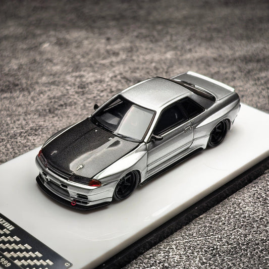 FH 1:64 Nissan Skyline GT - R R32 Carbon Cover Alloy Car Model - Inaboxstore
