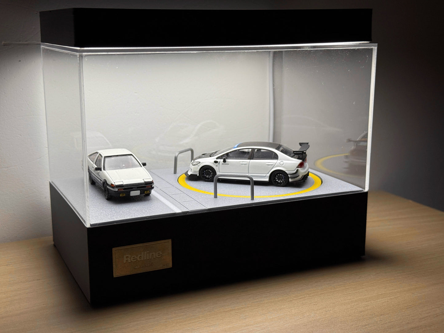 Diecast car rotating parking lot scene model for 1:64 car