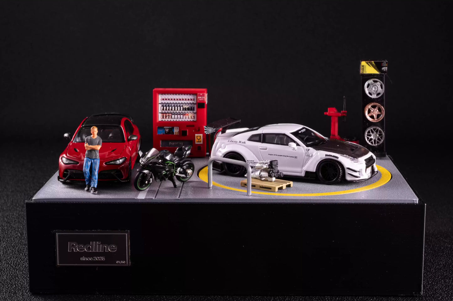 Diecast car rotating parking lot scene model for 1:64 car