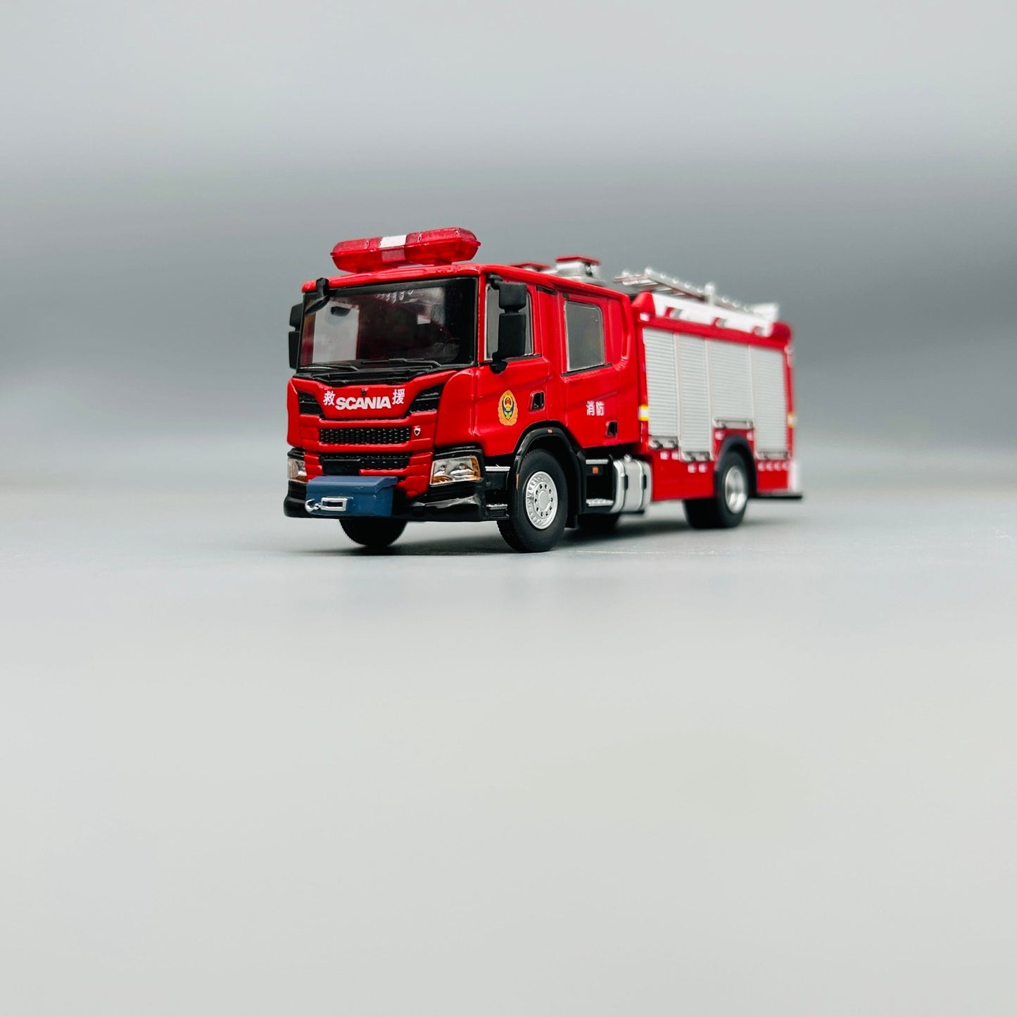 Masdi Scania 1:64 Fire truck 2 variants - Inaboxstore