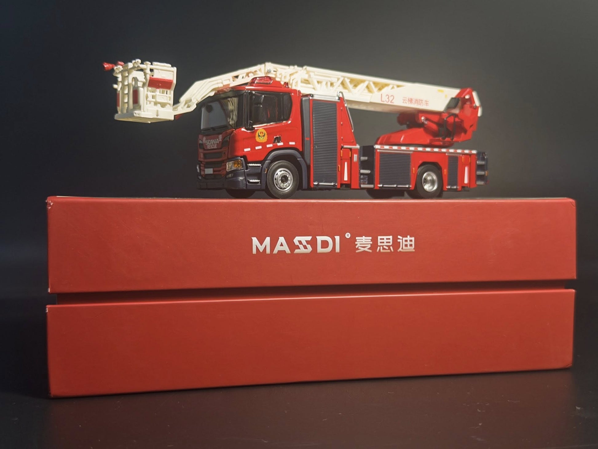 Masdi Scania 1:64 Fire truck 2 variants - Inaboxstore